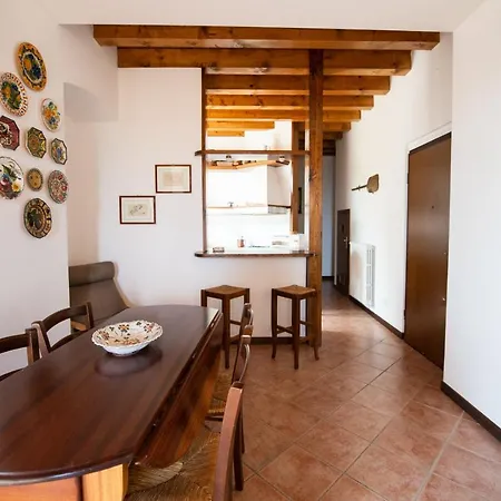 Apartment Cascina Del Poggio Al Sole Padenghe sul Garda