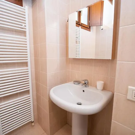 Cascina Del Poggio Al Sole Apartment