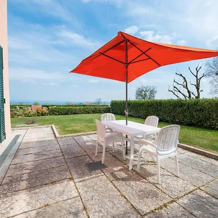 Apartment Cascina Del Poggio Al Sole