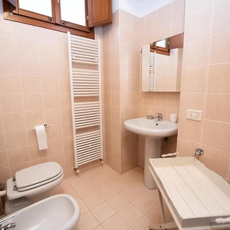Apartamento Cascina Del Poggio Al Sole Padenghe sul Garda